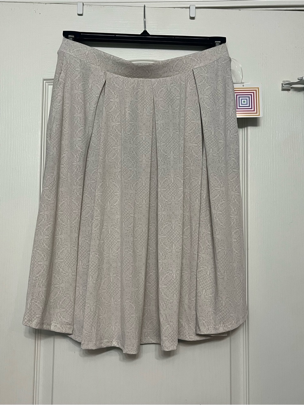 LuLaRoe Soft Light Gray Circle Skirt with POCKETS!!